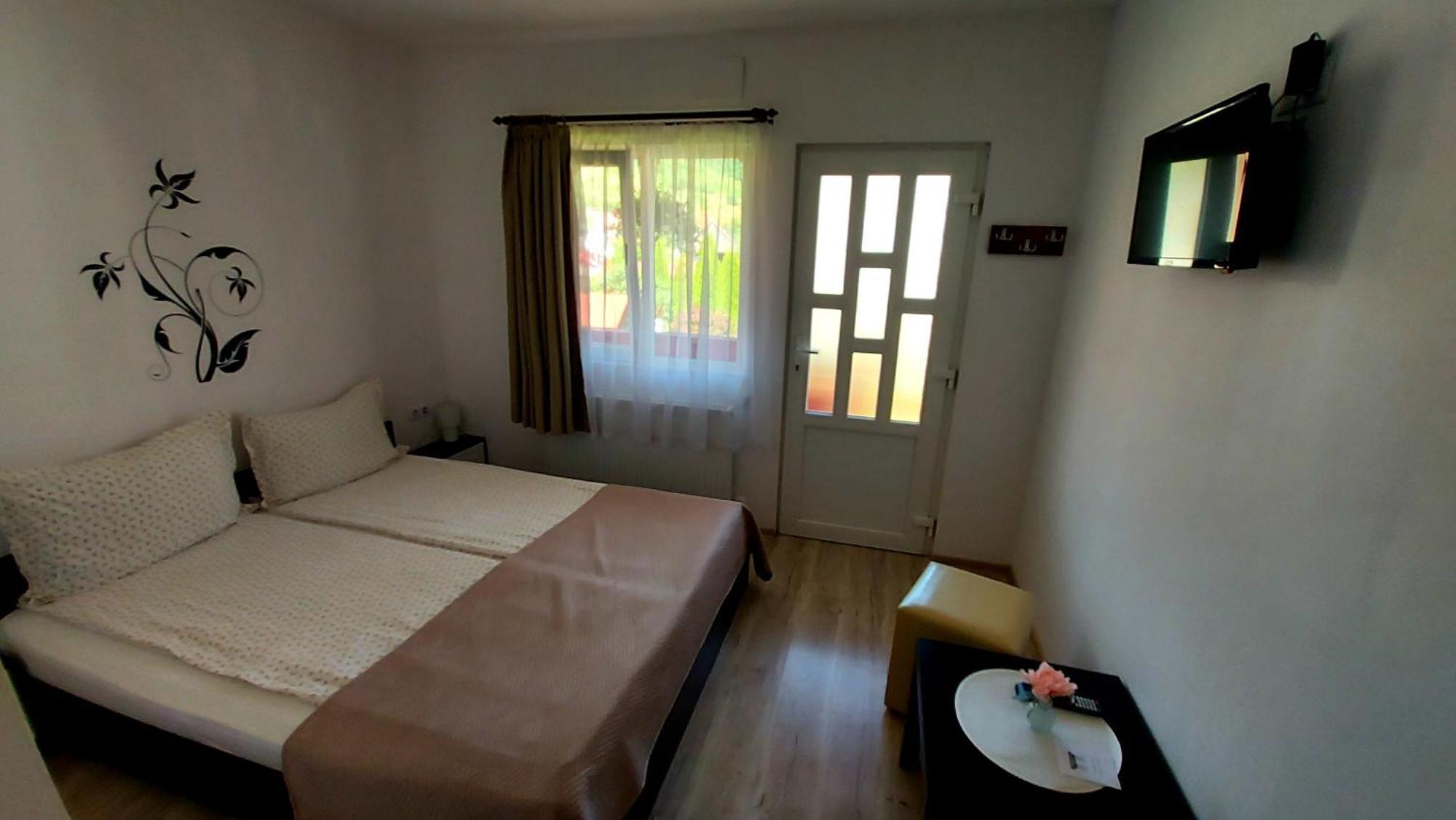 Anna Vendeghaz Hotel Praid Exterior photo